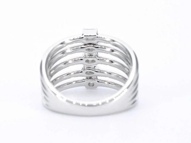 Witgouden ring vijf diamanten - afbeelding 7 van  11
