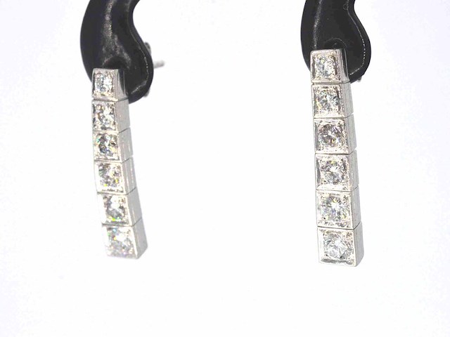 Witgouden riviera oorbellen met natuurlijke diamant - afbeelding 3 van  8