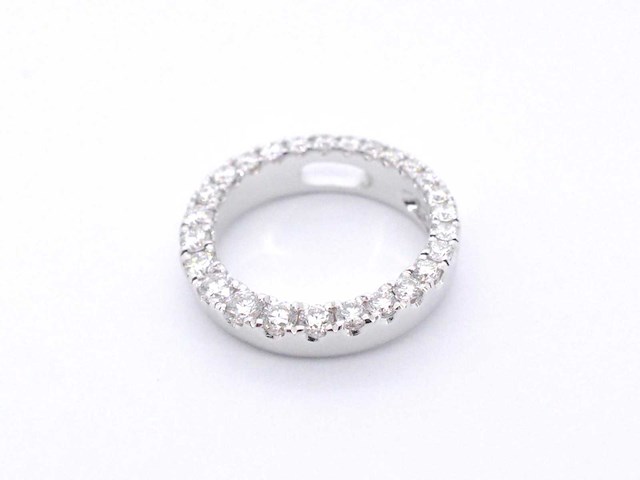 Witgouden ronde hanger met briljant geslepen diamanten - afbeelding 7 van  8