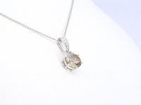 Witgouden solitair hanger met een diamant van 1.50 carat, excl. ketting - afbeelding 4 van  10