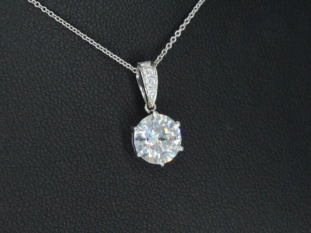 Witgouden solitair hanger met een diamant van 1.50 carat, excl. ketting - afbeelding 1 van  7