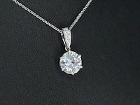 Witgouden solitair hanger met een diamant van 1.50 carat, excl. ketting