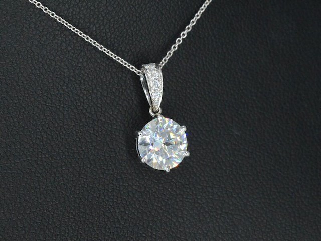 Witgouden solitair hanger met een diamant van 1.50 carat, excl. ketting - afbeelding 1 van  5