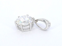 Witgouden solitair hanger met een diamant van 1.50 carat, excl. ketting - afbeelding 4 van  5