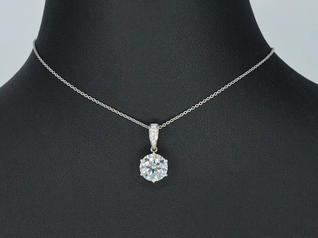Witgouden solitair hanger met een diamant van 1.50 carat, excl. ketting - afbeelding 2 van  7