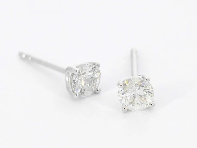 Witgouden solitair oorbellen diamant - afbeelding 3 van  8