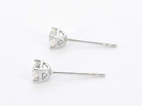 Witgouden solitair oorbellen diamant - afbeelding 5 van  8