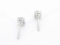 Witgouden solitair oorbellen diamant - afbeelding 6 van  8