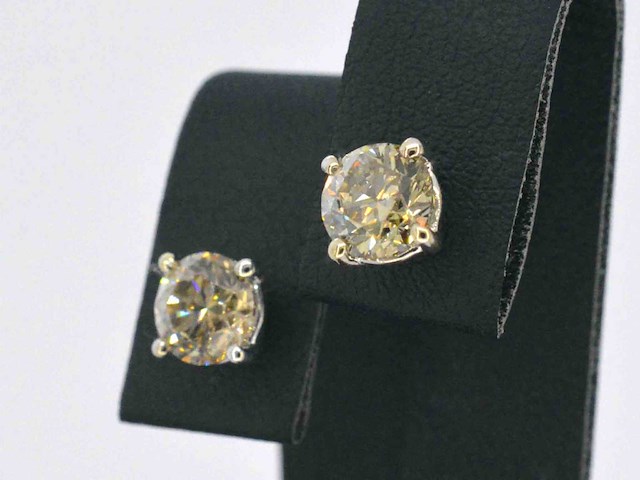 Witgouden solitair oorbellen met champagne diamant 3.00 carat - afbeelding 7 van  11