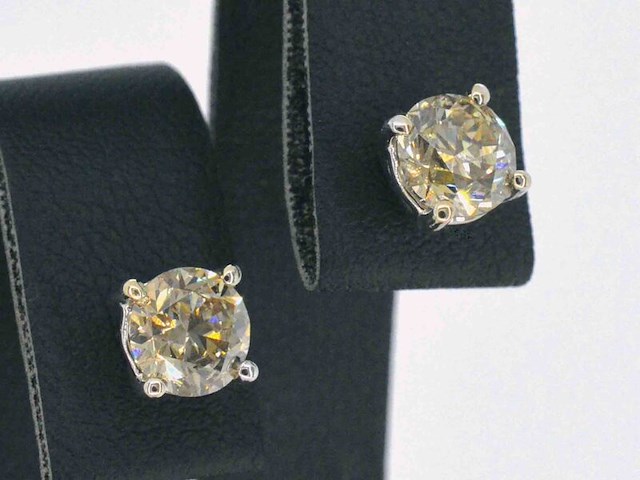 Witgouden solitair oorbellen met champagne diamant 3.00 carat - afbeelding 3 van  9
