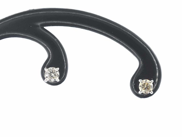 Witgouden solitair oorbellen met natuurlijke briljant geslepen diamanten - afbeelding 2 van  6