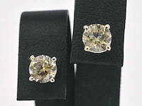 Witgouden solitair oorbellen met natuurlijke champagne diamant 3.00 carat - afbeelding 1 van  12