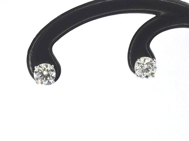 Witgouden solitair oorbellen - afbeelding 2 van  8