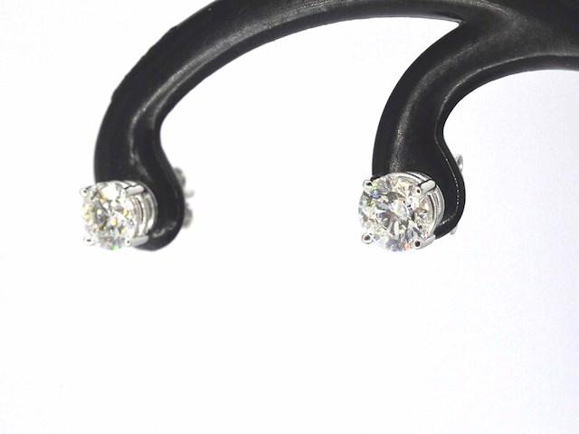 Witgouden solitair oorbellen - afbeelding 3 van  8