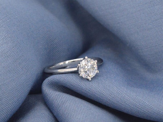 Witgouden solitair ring met 1.00 carat briljant geslepen diamant - afbeelding 3 van  13
