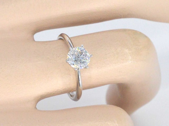 Witgouden solitair ring met briljant geslepen diamant 1.00 carat - afbeelding 2 van  12