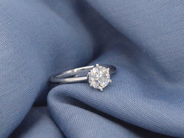 Witgouden solitair ring met briljant geslepen diamant 1.00 carat - afbeelding 4 van  12