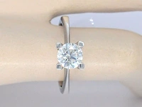 Witgouden solitair ring met diamant - afbeelding 5 van  12