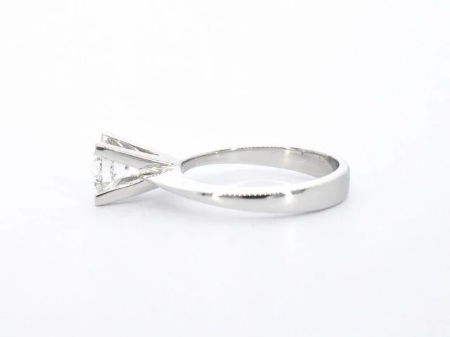 Witgouden solitair ring met diamant - afbeelding 8 van  12