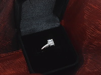 Witgouden solitair ring met een emerald diamant van 1.20 carat - afbeelding 3 van  9