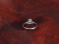 Witgouden solitair ring met een emerald diamant van 1.20 carat - afbeelding 6 van  9