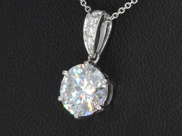 Witgouden solitaire hanger met een diamant van 2.00 carat - afbeelding 1 van  8
