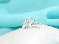 Witgouden solitaire oorbellen met 4.00 carat aan prinses geslepen diamanten - afbeelding 4 van  8