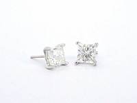 Witgouden solitaire oorbellen met 4.00 carat aan prinses geslepen diamanten - afbeelding 5 van  8