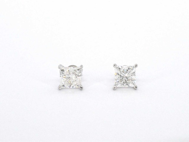 Witgouden solitaire oorbellen met 4.00 carat aan prinses geslepen diamanten - afbeelding 6 van  8