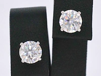 Witgouden solitaire oorbellen met briljanten van 2.00 carat