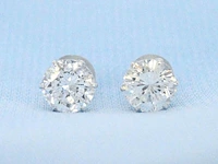Witgouden solitaire oorbellen met diamanten 2.09 carat