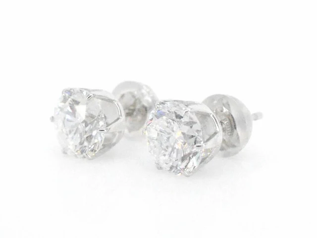 Witgouden solitaire oorbellen met diamanten 2.09 carat - afbeelding 3 van  9