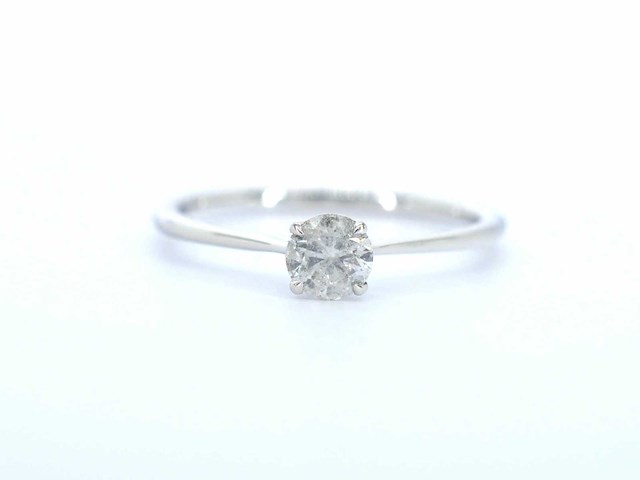 Witgouden solitaire ring met briljant geslepen diamant - afbeelding 1 van  11