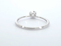 Witgouden solitaire ring met briljant geslepen diamant - afbeelding 9 van  11