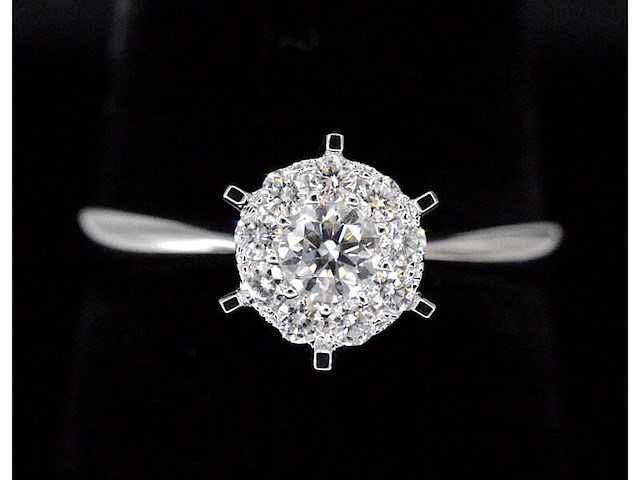 Witgouden solitaire ring met diamanten - afbeelding 3 van  7