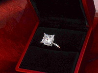 Witgouden solitaire ring met een grote prinses geslepen diamant van 5.00 carat - afbeelding 8 van  8