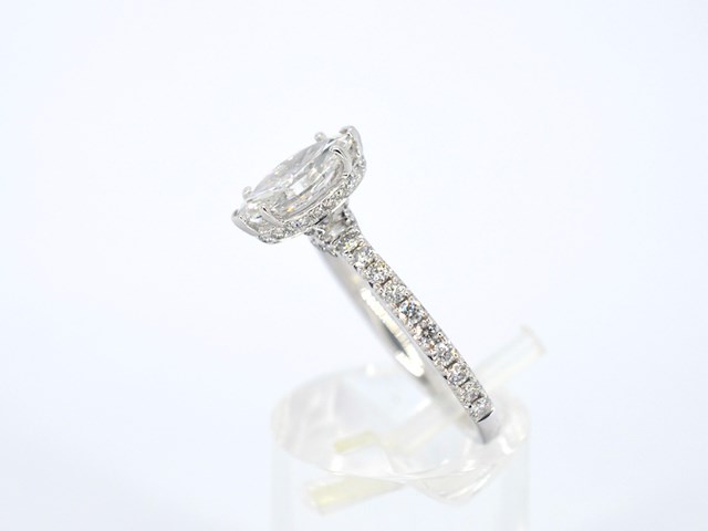 Witgouden solitaire ring met een marquise diamant van 1.00 carat met hidden halo - afbeelding 8 van  10