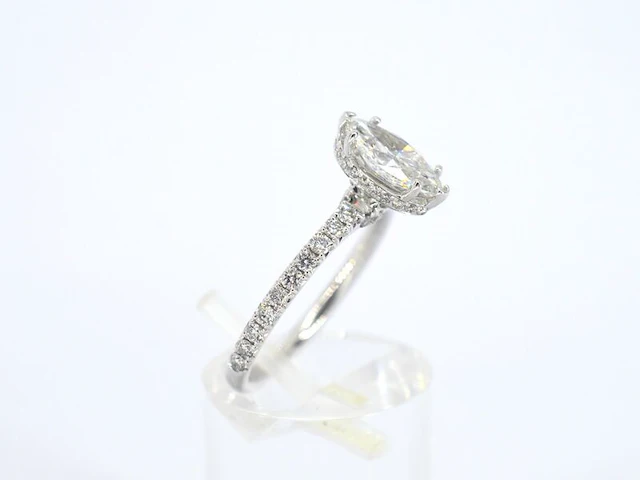 Witgouden solitaire ring met een marquise diamant van 1.00 carat met hidden halo - afbeelding 9 van  10