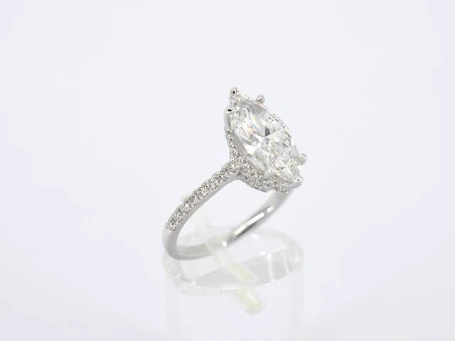 Witgouden solitaire ring met een marquise diamant van 2.00 carat met hidden halo - afbeelding 2 van  12