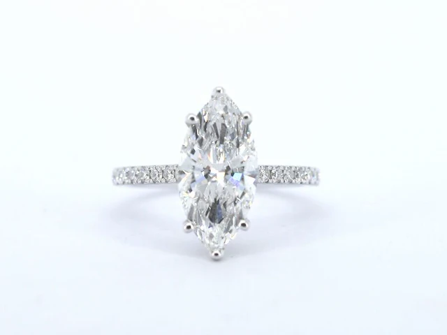 Witgouden solitaire ring met een marquise diamant van 2.00 carat met hidden halo - afbeelding 1 van  12