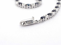 Witgouden tennis armband met diamanten en saffieren - afbeelding 9 van  9