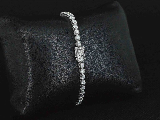 Witgouden tennisarmband met 2.00 carat briljant geslepen diamanten - afbeelding 4 van  9