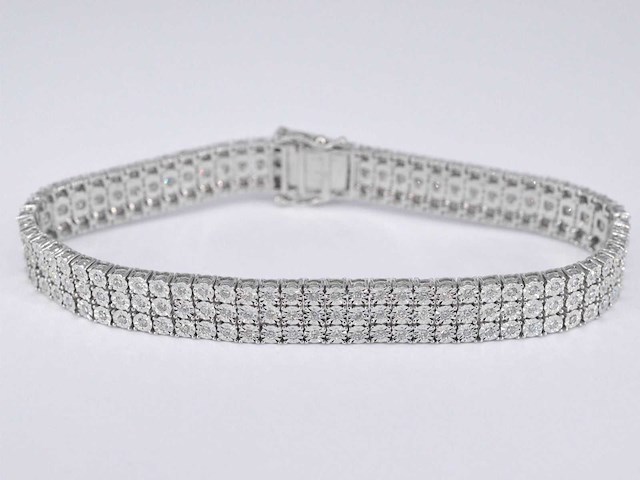 Witgouden tennisarmband met 3 rijen diamanten 2.25 carat - afbeelding 1 van  7