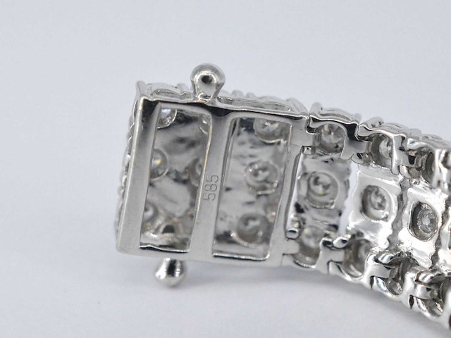 Witgouden tennisarmband met 3 rijen diamanten 2.25 carat - afbeelding 7 van  7