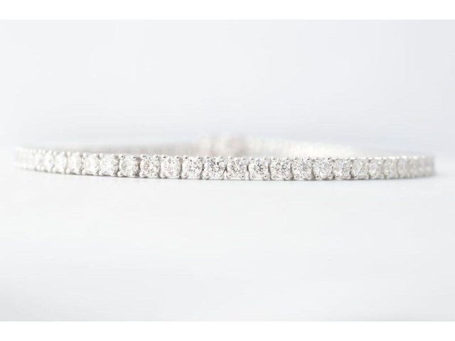 Witgouden tennisarmband met 4.00 carat diamanten - afbeelding 1 van  6