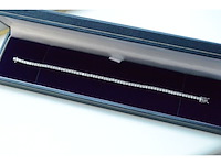 Witgouden tennisarmband met 4.00 carat diamanten - afbeelding 4 van  6