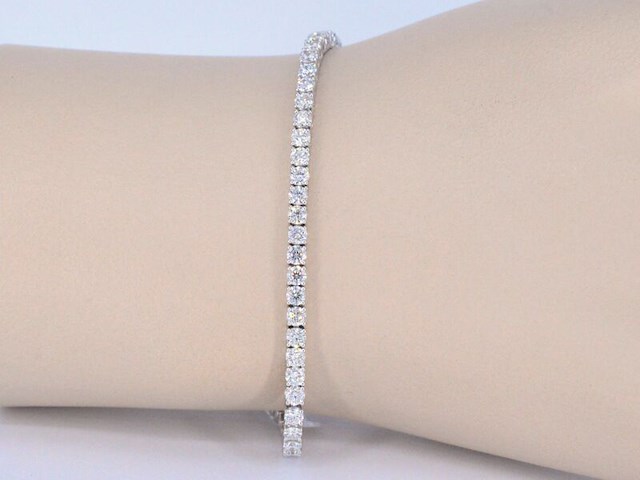 Witgouden tennisarmband met 5.00 carat natuurlijke briljant geslepen diamanten - afbeelding 2 van  8
