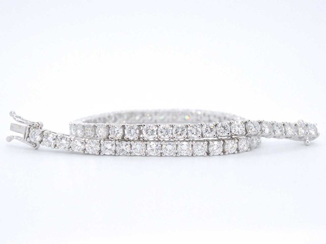 Witgouden tennisarmband met 6.30 carat diamant - afbeelding 2 van  10