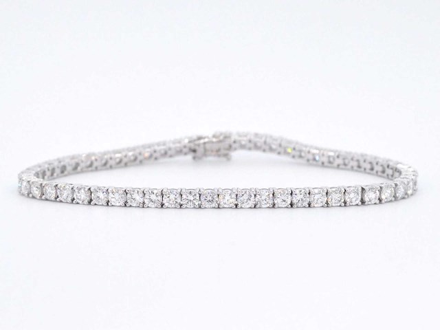 Witgouden tennisarmband met 6.30 carat diamant - afbeelding 5 van  10