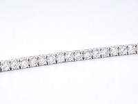 Witgouden tennisarmband met 6.30 carat diamant - afbeelding 8 van  11
